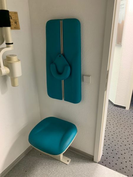 Stuhl für Röntgenraum-Dental!!!Zahnärztliche/Zahntechnische Geräte auf 400 qm